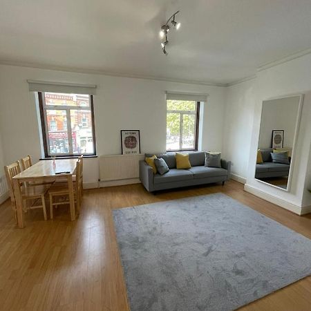Amazing 3 Bedroom Flat Minutes From Tower Bridge ลอนดอน ภายนอก รูปภาพ