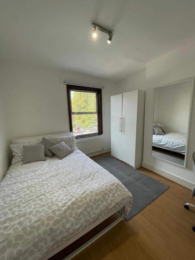 Amazing 3 Bedroom Flat Minutes From Tower Bridge ลอนดอน ภายนอก รูปภาพ