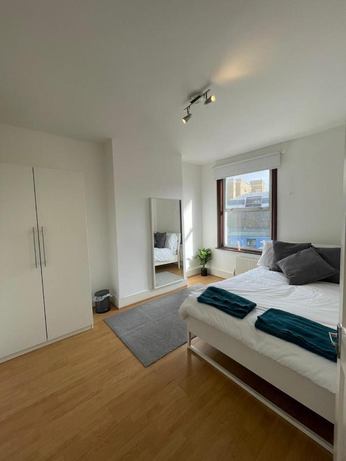Amazing 3 Bedroom Flat Minutes From Tower Bridge ลอนดอน ภายนอก รูปภาพ